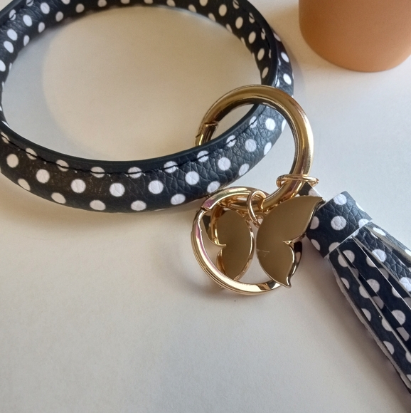 Butterfly black polka dot wristlet keychain - Picture 3 of 3